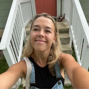 Meet your Posher, Lauren